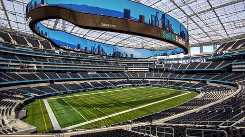 利物浦坚定目标萨拉赫，伊萨克重创传闻破灭