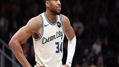 “2020-2021英超联赛第25轮赛事亮点盘点”